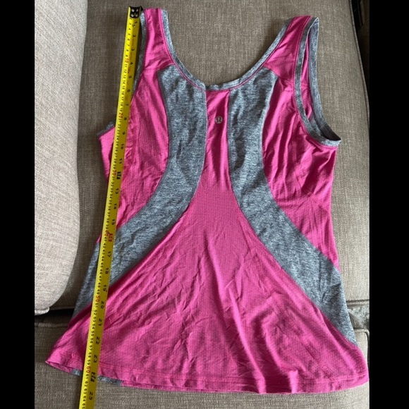 Lululemon size 8 shirt - Picture 2 of 2